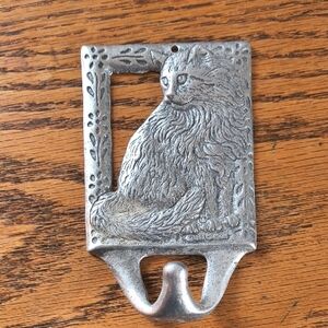 Vintage 1993 Cat Kitten wall hanger towel hook Carson pewter